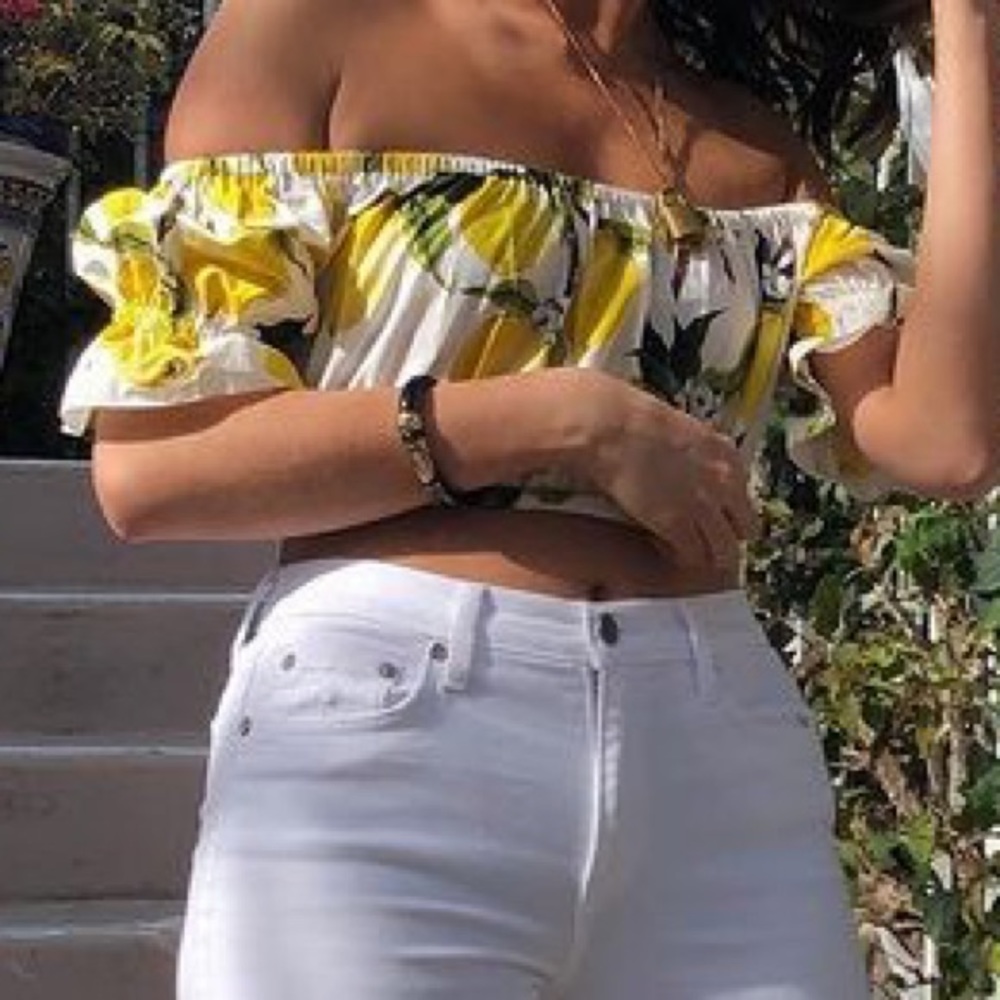 Lemon dolce and Gabbana off the shoulder top - Picture 5 of 5